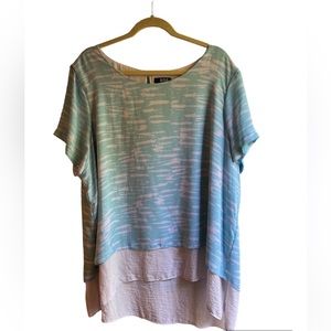 a.n.a. Women's Size 2X Blue and White Hi-Low Blouse